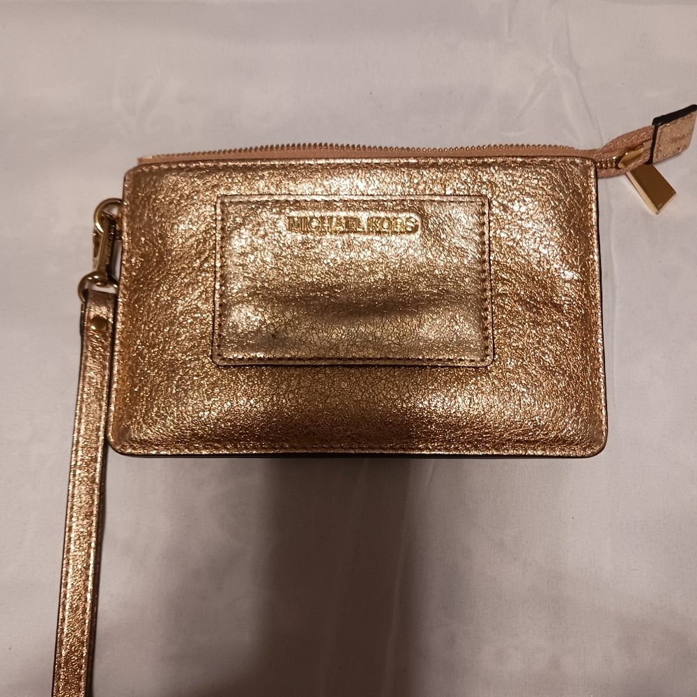 Michael kors wristlet